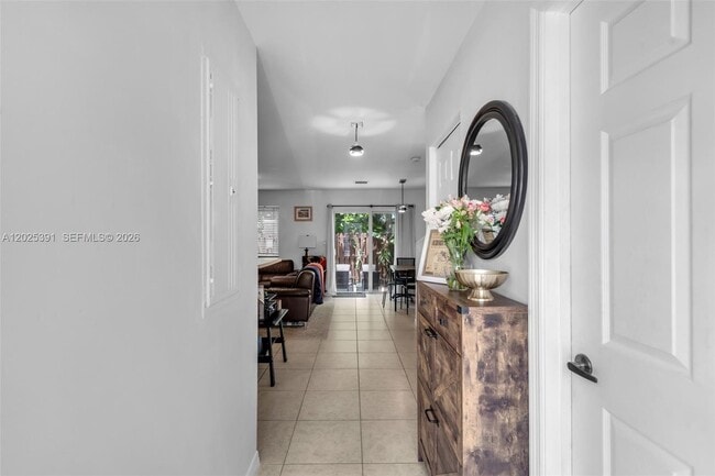 Photo - 212 NE 3rd St