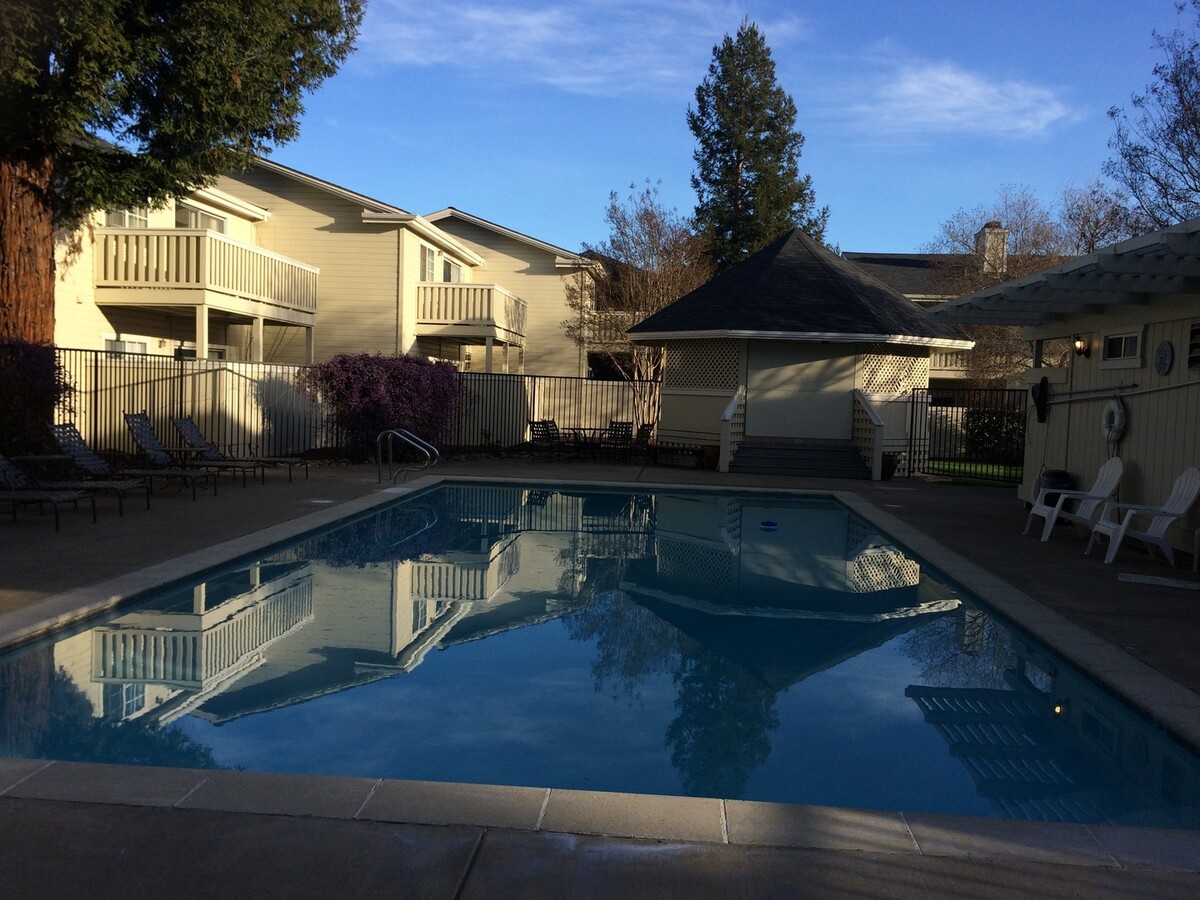 Beautiful 2 Bedroom 1 Bath Upstairs Apartm... - Beautiful 2 Bedroom 1 Bath Upstairs Apartm... Condo