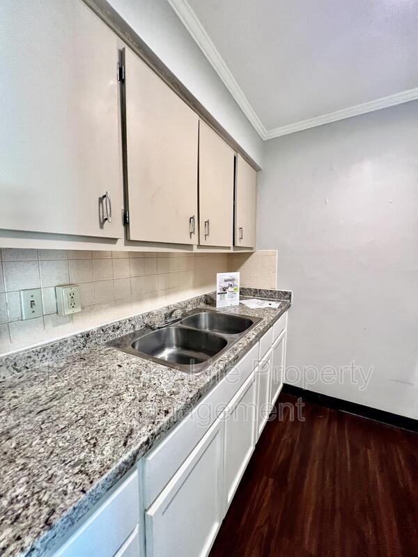 Photo - 1685 Alexandria Dr