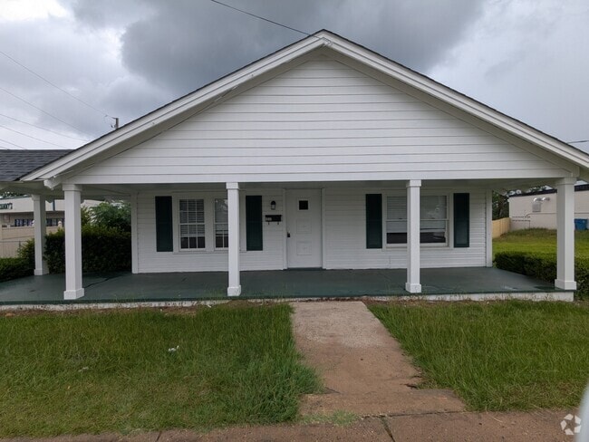 Building Photo - 609 North St W Rental