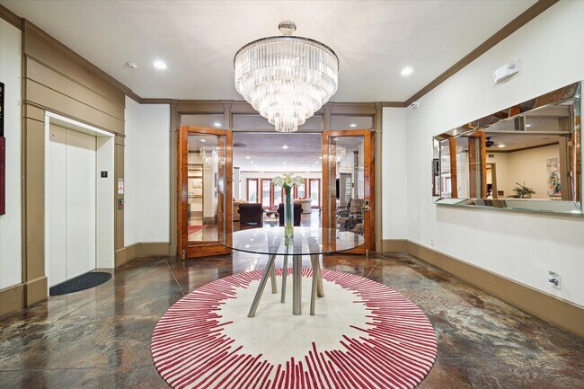 Photo - 2400 McCue Rd Unidad 460