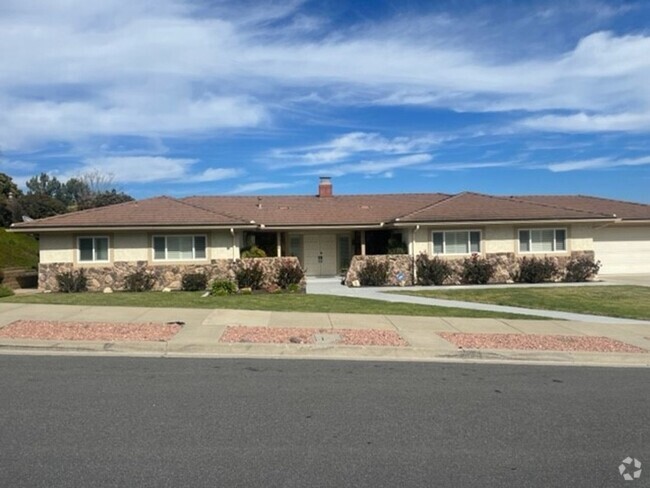 Building Photo - Charming Camarillo Retreat with Stunning M... Rental