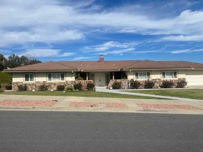 Charming Camarillo Retreat with Stunning M... - Charming Camarillo Retreat with Stunning M... House
