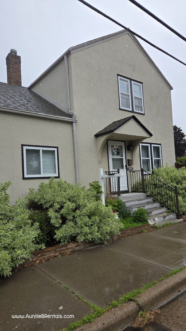 Beautiful 3bed 1 bath Duplex in Minneapoli... - Beautiful 3bed 1 bath Duplex in Minneapoli... Apartamento