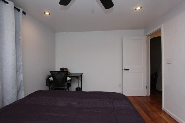 Photo - 701 Delano Ave