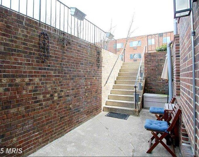 Photo - 4481 MacArthur Boulevard Northwest Unidad B1