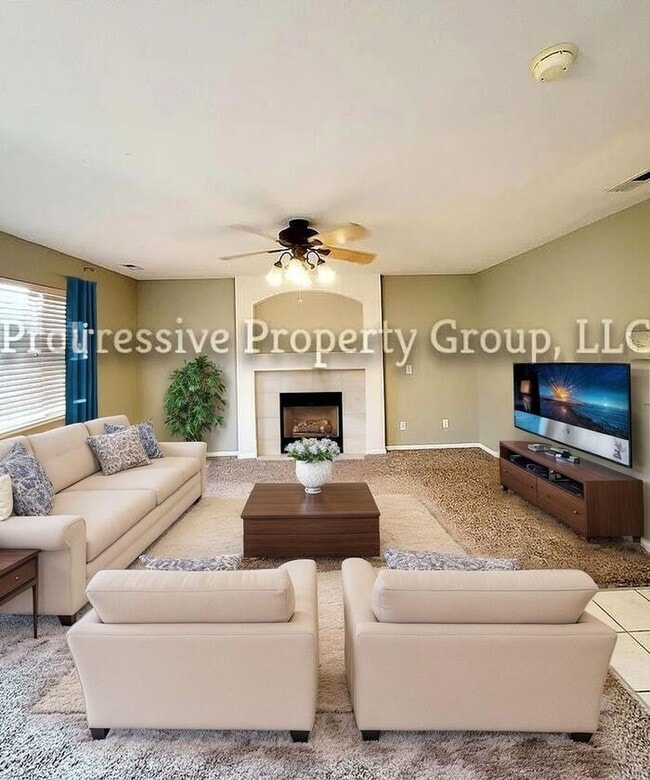 Building Photo - Beautiful 4-Bedroom Gem in the Heart of Br...