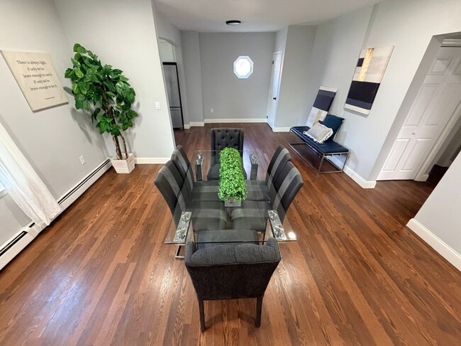 Photo - 8 Joan Terrace