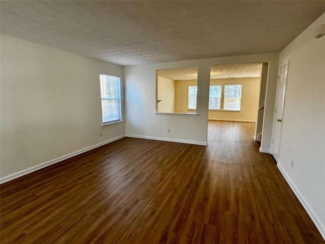 Photo - 2735 Meadow Trace Dr