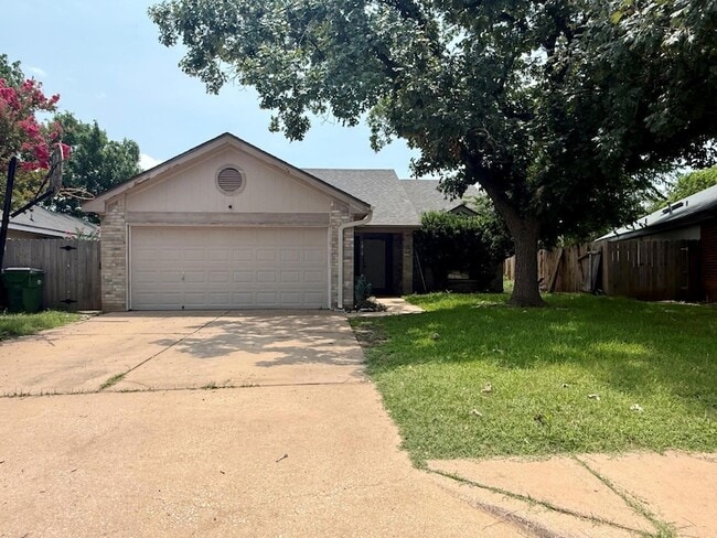 Building Photo - 2107 Willow Way