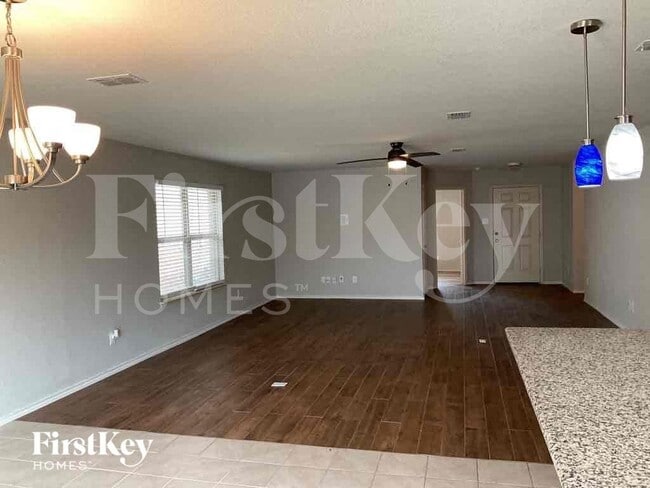 Photo - 7513 Captain Ln