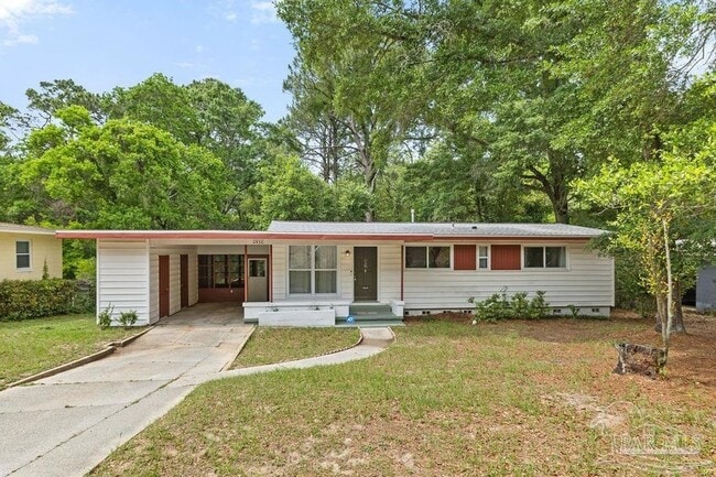 Building Photo - 4936 Springhill Dr Rental