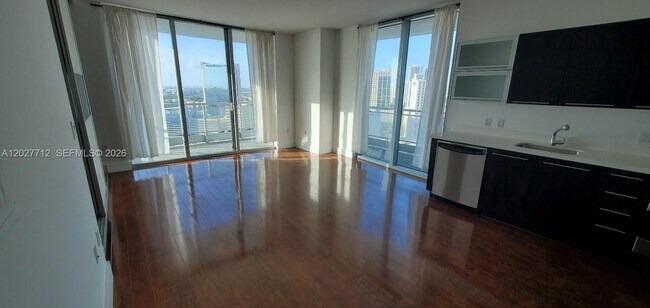 Photo - 90 SW 3rd St Unit 2705