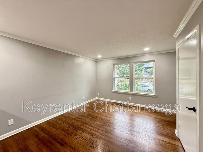 Photo - 904 Tremont St Unit B