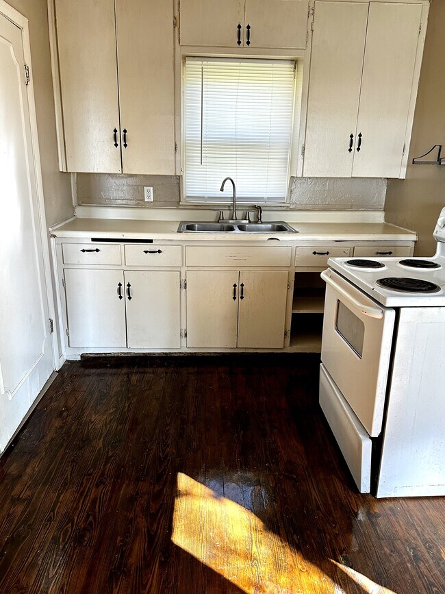 Photo - 602 W Oklahoma Ave