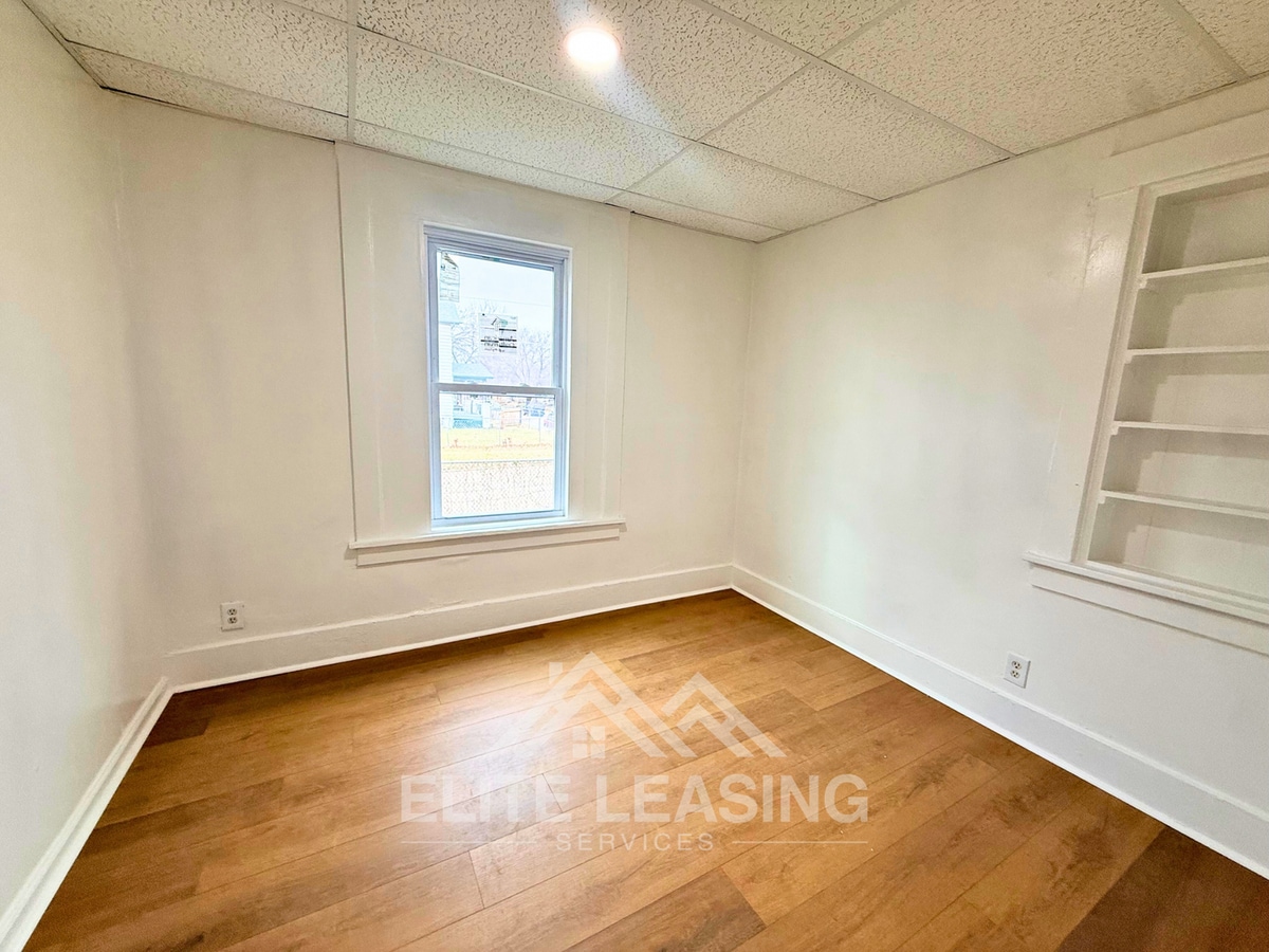 Photo - 1438 SW Van Buren St Unit 1