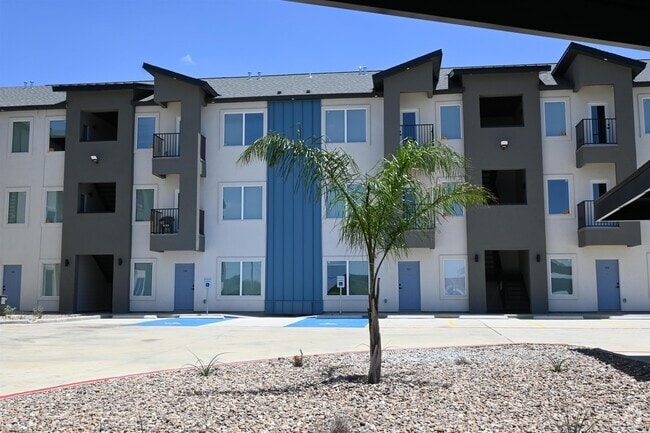 Building Photo - 311 Dorel Dr Unit 103 Rental