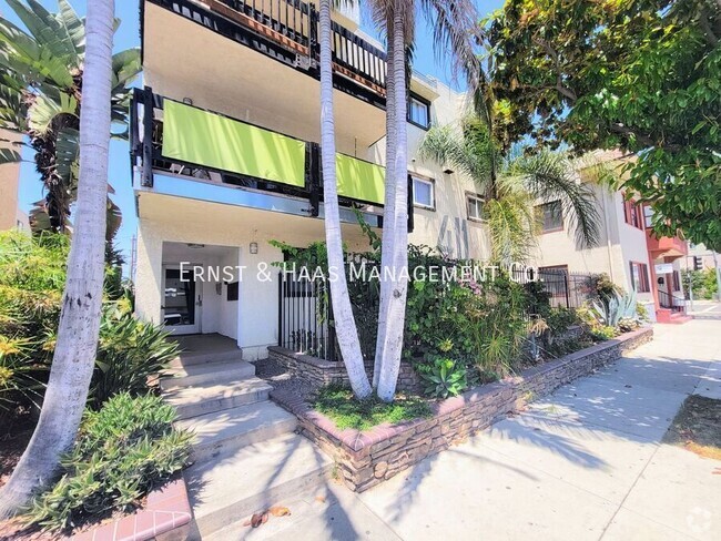 Building Photo - Beautiful Apartment in Prime Long Beach! Unit 08