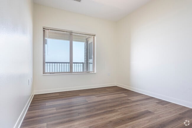 2BR, 2BA - 1,140SF - Bedroom