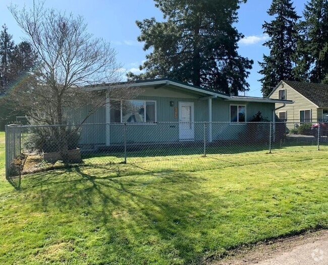 Building Photo - Charming 3-Bed 2bath Single-Level Home in ...