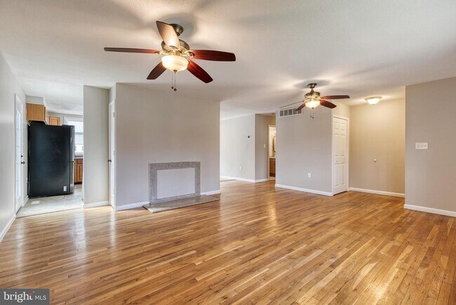 Photo - 3345 Sudlersville S