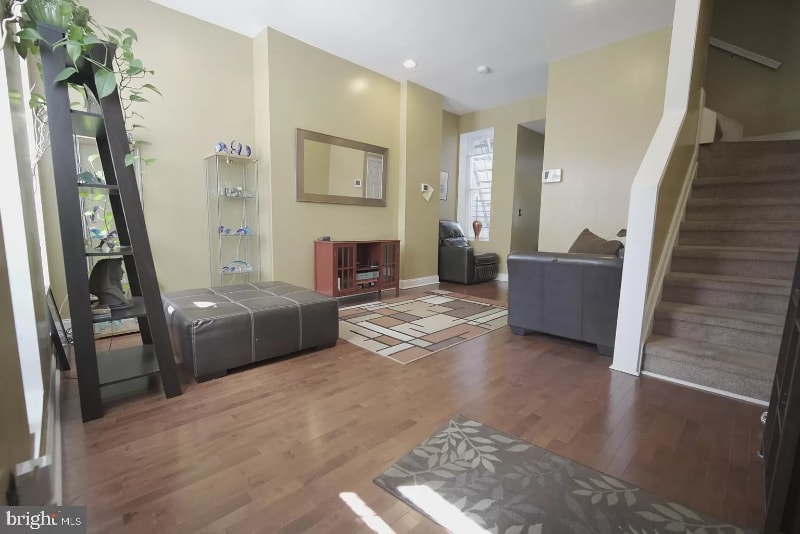 Photo - 1120 N Eden St