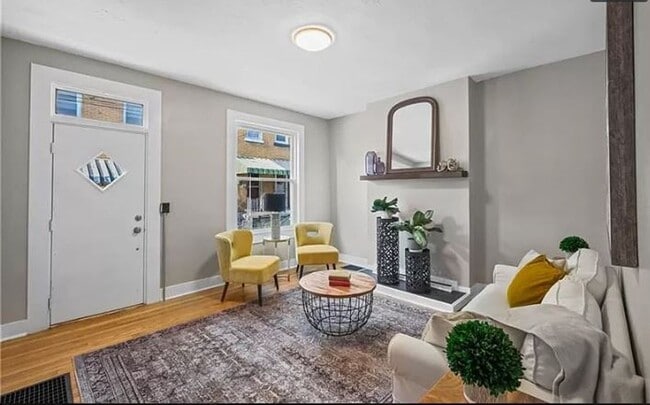 Photo - BEAUTIFULLY REMODELED 2 BR / 1 Bath home i...