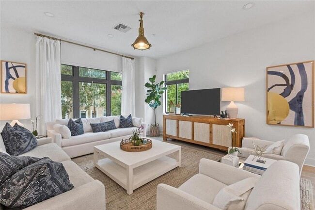 Photo - 218 Park Lake St