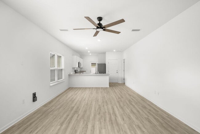 Photo - 231 Stagerbush St