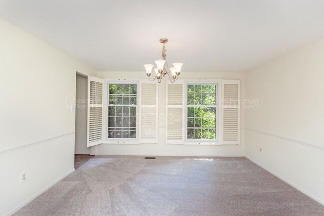 Photo - 7690 Middle Valley Dr