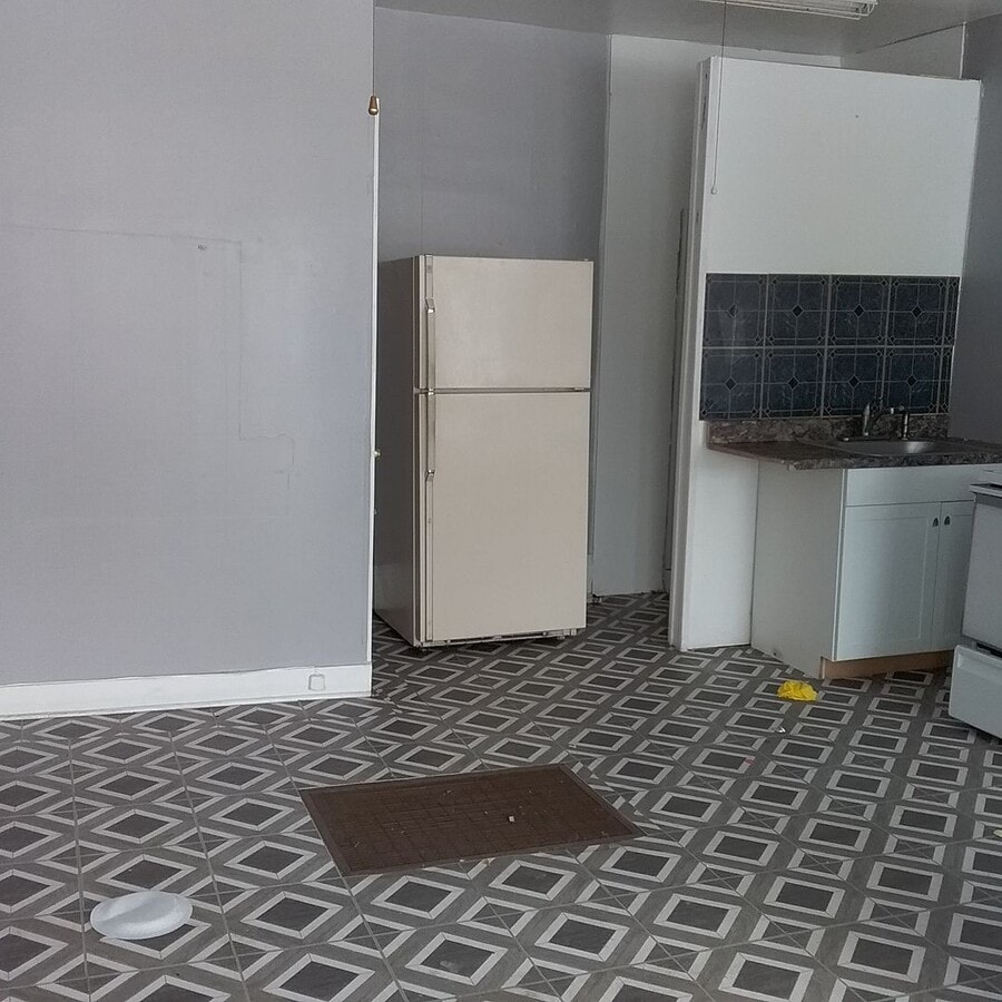 Photo - 727 Park Ave Unit Commercial Space