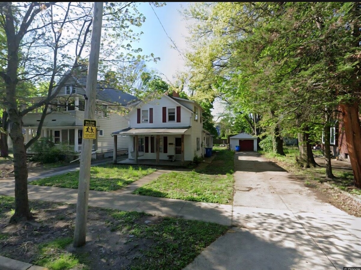 Photo - 10024 Burton Ave