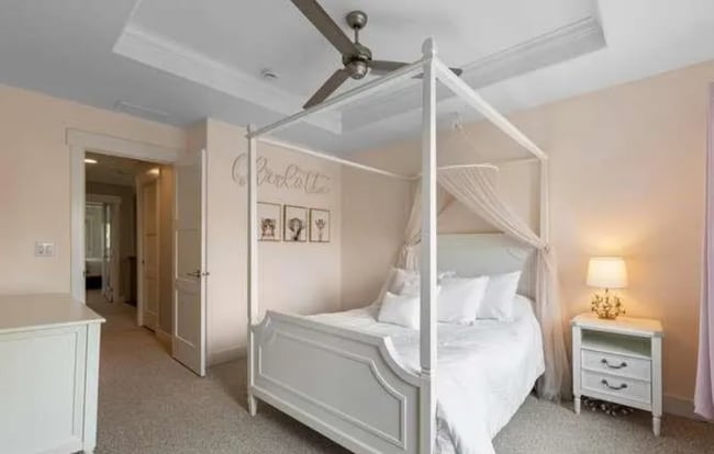 Photo - 965 S Clarkson St