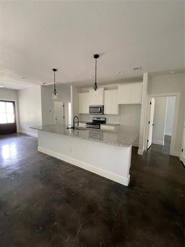 Photo - 722 E Woodard St