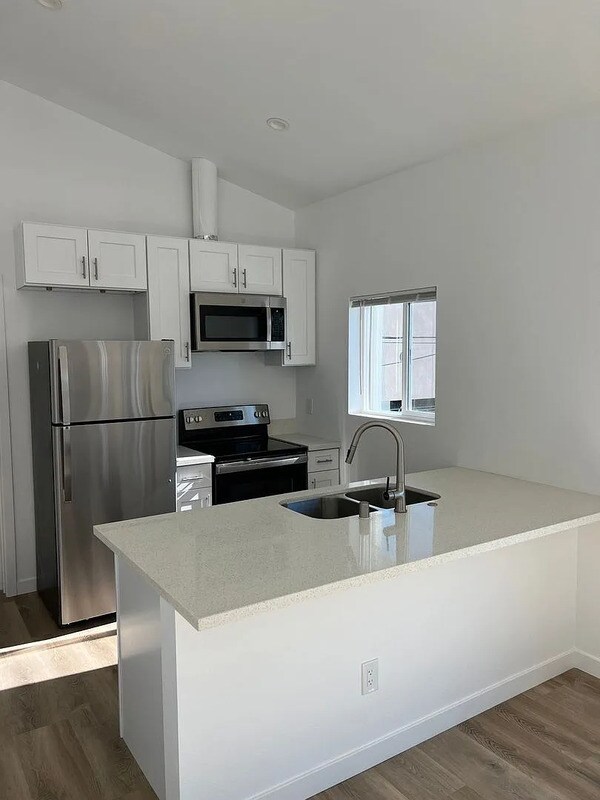 Photo - 2228 Conquista Ave