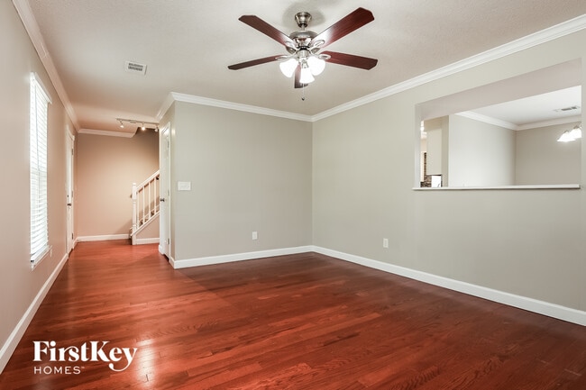 Photo - 8405 Old Carriage Ct