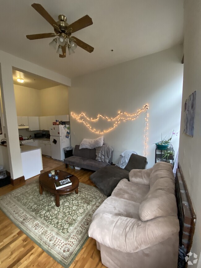 Building Photo - 907 W Grace St Unit B Rental