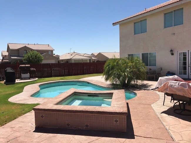 Photo - 302 Willow Bend Dr