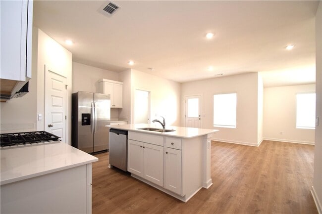 Photo - 568 Colorado St