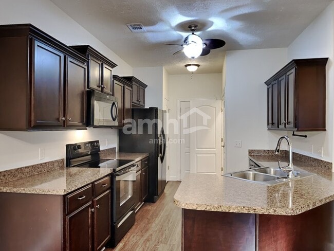 Photo - 929 Morning Rd