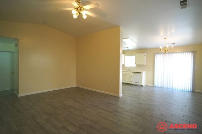 234 W Pilot Ave