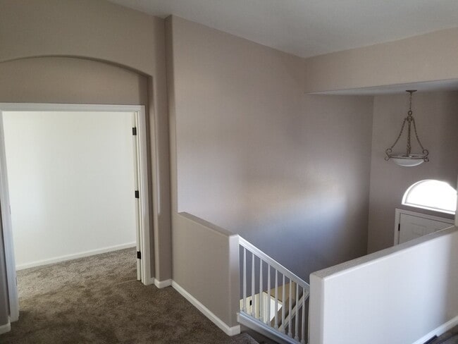 Photo - Stunning Home in Pacific Crest! This 5 Bedroom 2.5 Bathroom with 2 Living Rooms