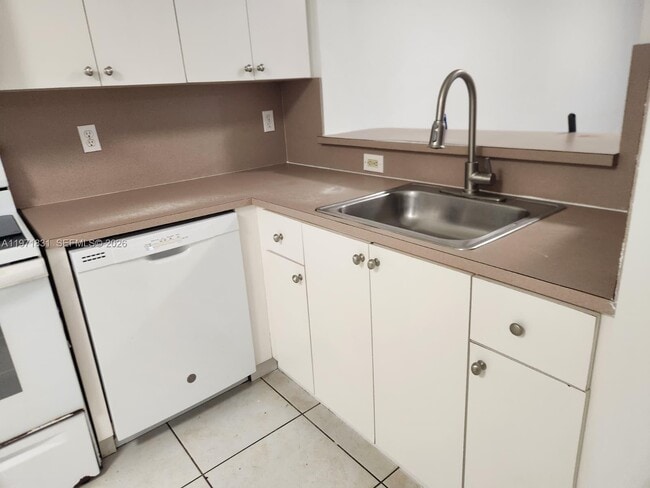 Photo - 2931 SE 13th Ave