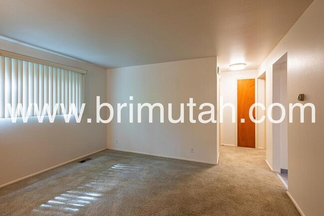 Photo - 952 Princeton Ave S