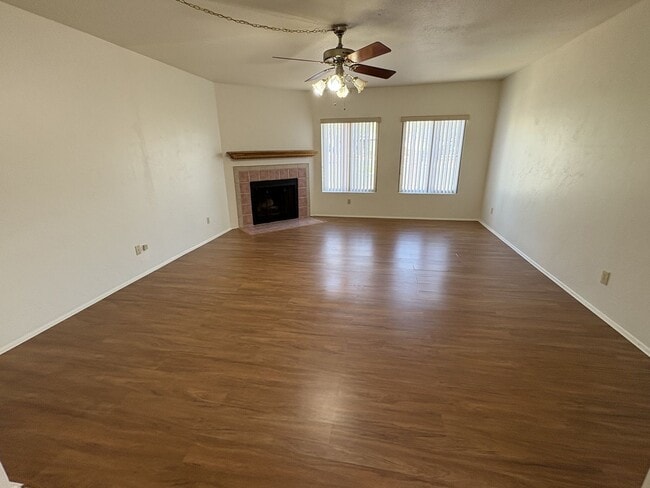 Photo - Eastside townhome, convenient location