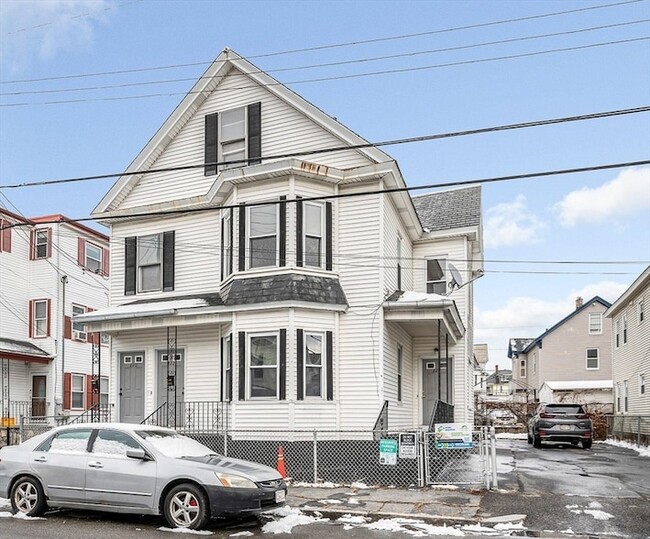 Photo - 220 Concord St Unit 2