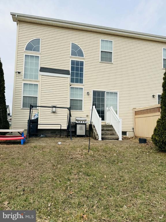 Photo - 610 Irish Ct