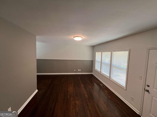 Photo - 1947 Kenwood Pl SE