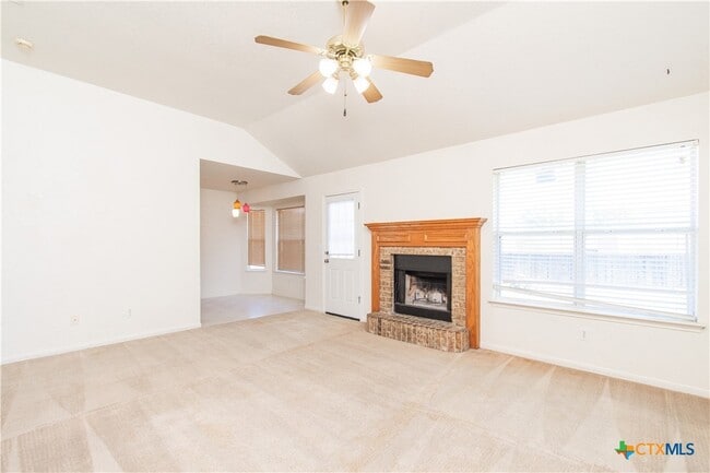 Photo - 2900 Southhill Dr