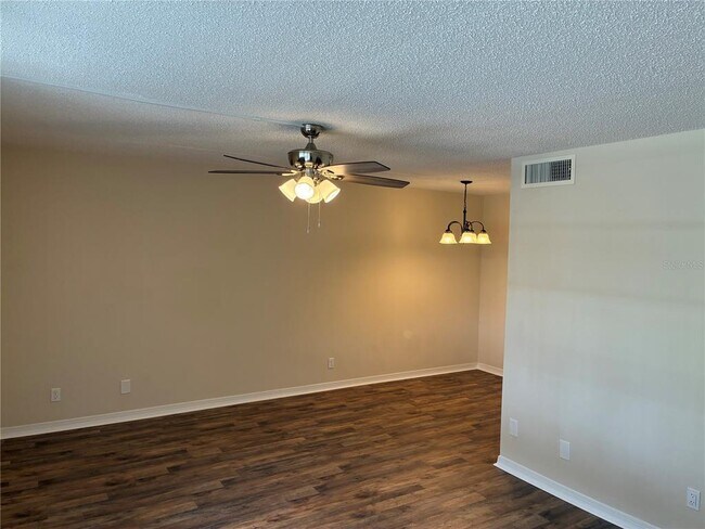 4705 1st St NE Unit 135